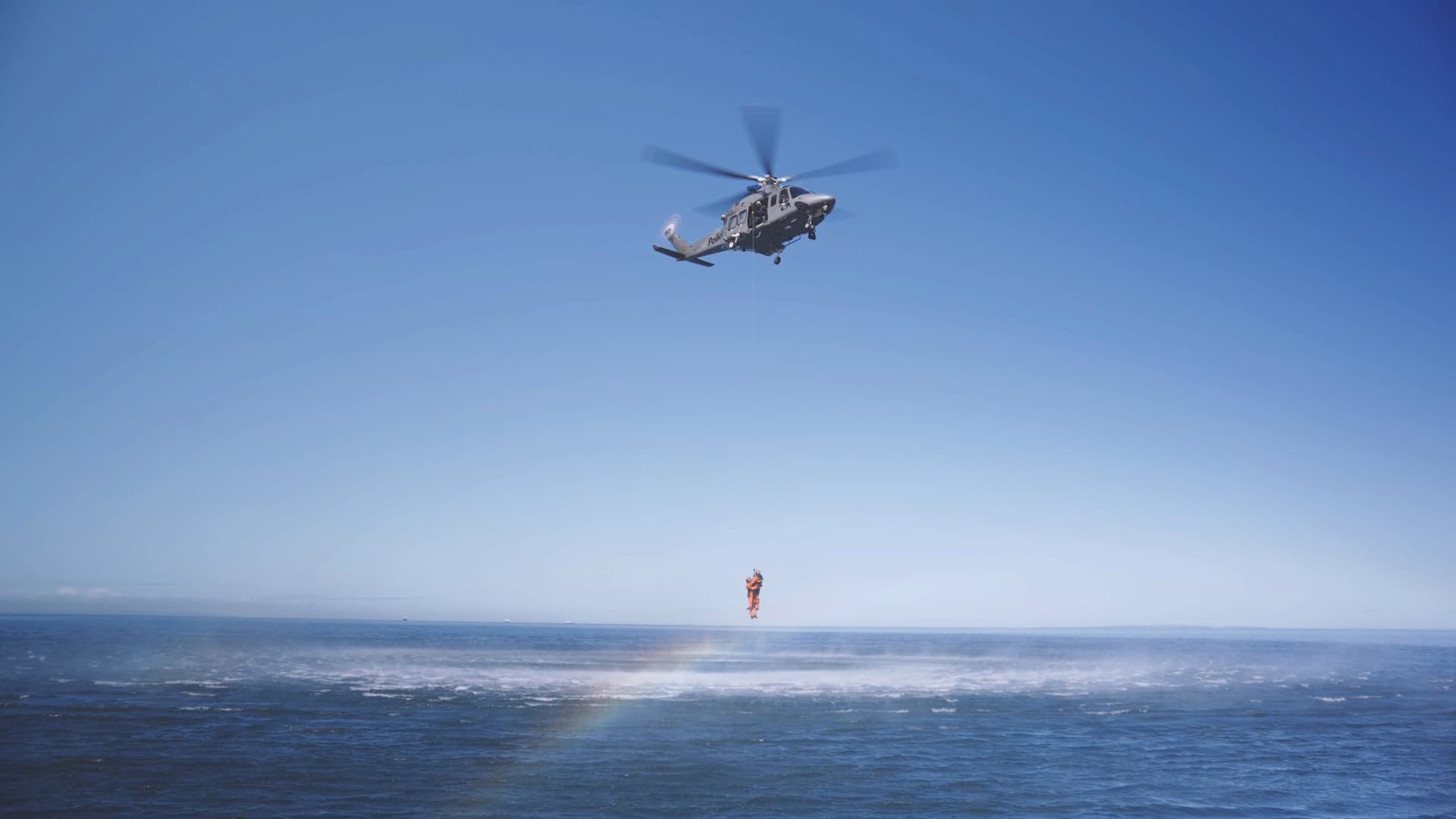 StarFlight’s Victoria Police helicopters have soared to new heights this month reaching the 20,000 flight hours milestone 2 (1)